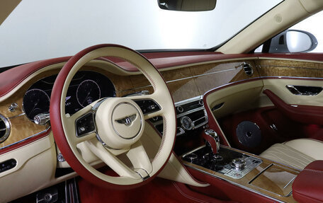 Bentley Flying Spur II, 2021 год, 25 500 000 рублей, 16 фотография