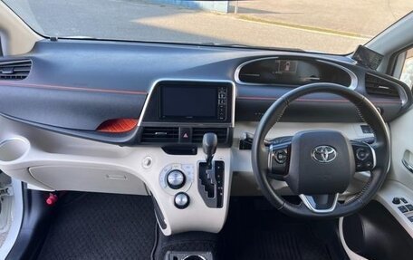 Toyota Sienta II, 2020 год, 1 290 000 рублей, 10 фотография