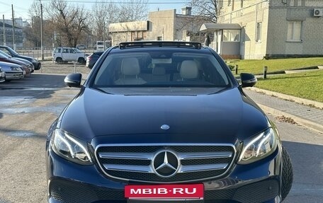 Mercedes-Benz E-Класс, 2016 год, 2 950 000 рублей, 8 фотография