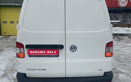 Volkswagen Transporter T5 рестайлинг, 2015 год, 1 800 000 рублей, 7 фотография
