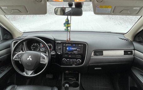Mitsubishi Outlander III рестайлинг 3, 2012 год, 1 750 000 рублей, 14 фотография