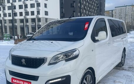Peugeot Traveller I, 2018 год, 3 300 000 рублей, 1 фотография
