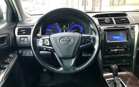 Toyota Camry, 2016 год, 2 100 000 рублей, 12 фотография