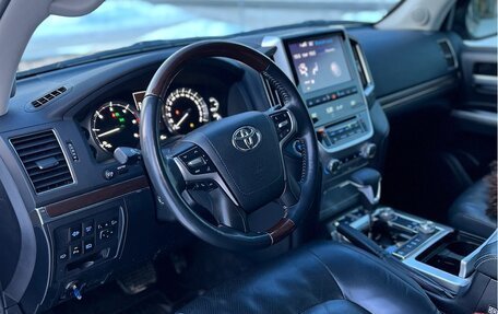 Toyota Land Cruiser 200, 2017 год, 7 300 000 рублей, 10 фотография
