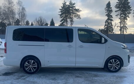 Peugeot Traveller I, 2018 год, 3 300 000 рублей, 4 фотография