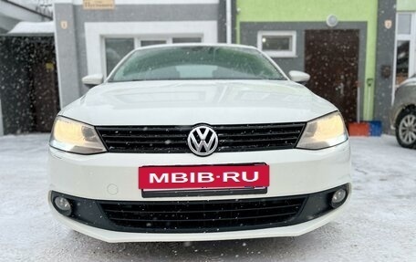 Volkswagen Jetta VI, 2013 год, 1 620 000 рублей, 3 фотография