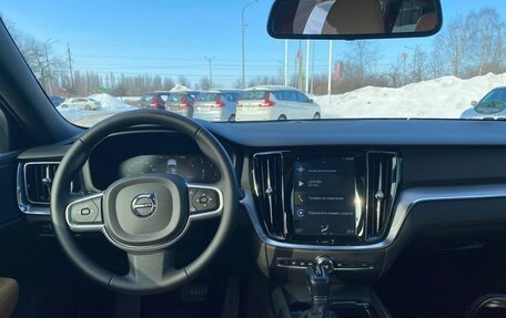 Volvo V60 II, 2019 год, 2 370 000 рублей, 6 фотография