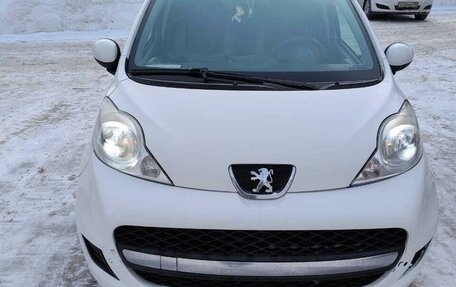 Peugeot 107 I рестайлинг, 2012 год, 555 555 рублей, 3 фотография