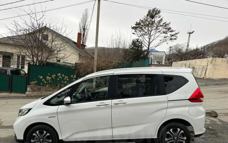 Honda Freed II, 2019 год, 1 550 000 рублей, 4 фотография