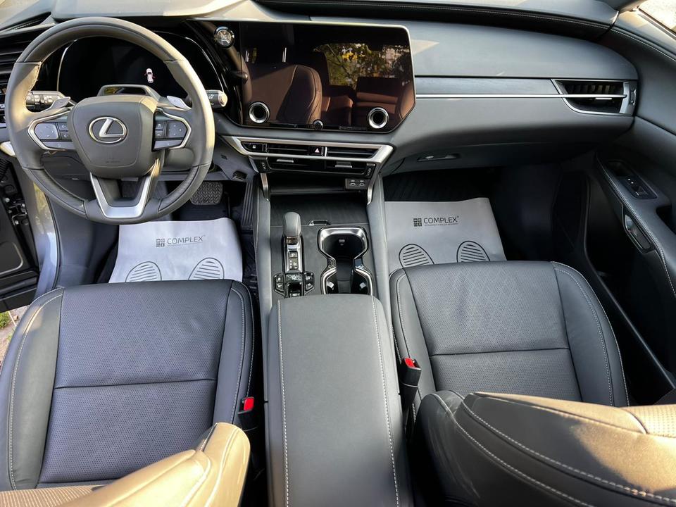 Lexus RX IV рестайлинг, 2023 год, 9 300 000 рублей, 8 фотография