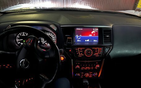 Nissan Pathfinder, 2015 год, 2 100 000 рублей, 17 фотография