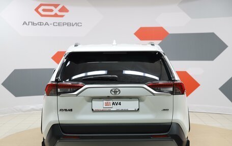 Toyota RAV4, 2020 год, 3 290 000 рублей, 6 фотография