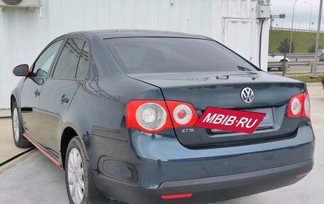 Volkswagen Jetta VI, 2010 год, 670 000 рублей, 5 фотография