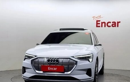 Audi e-tron I, 2020 год, 6 800 000 рублей, 3 фотография