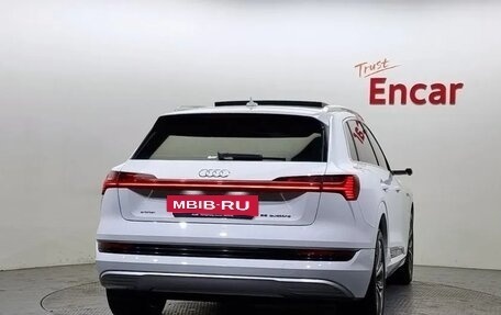 Audi e-tron I, 2020 год, 6 800 000 рублей, 4 фотография