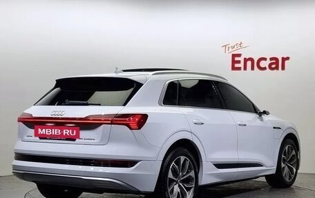 Audi e-tron I, 2020 год, 6 800 000 рублей, 2 фотография