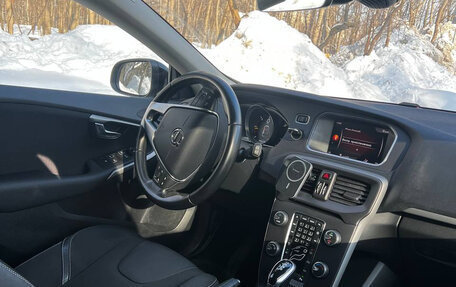Volvo V40 II рестайлинг, 2018 год, 1 950 000 рублей, 12 фотография