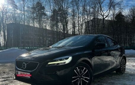 Volvo V40 II рестайлинг, 2018 год, 1 950 000 рублей, 3 фотография