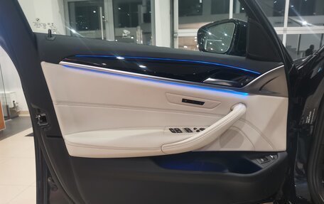BMW 5 серия, 2019 год, 3 990 000 рублей, 12 фотография