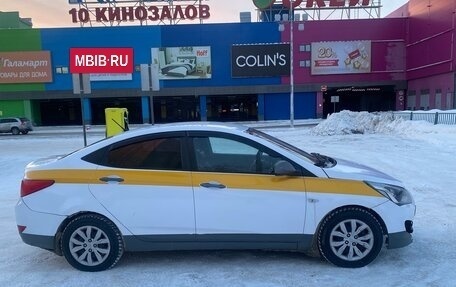 Hyundai Solaris II рестайлинг, 2014 год, 720 000 рублей, 5 фотография