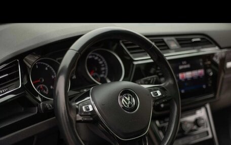 Volkswagen Touran III, 2018 год, 2 150 000 рублей, 7 фотография