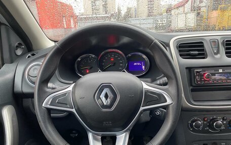 Renault Logan II, 2018 год, 775 000 рублей, 11 фотография