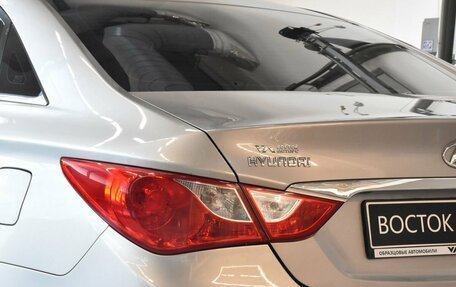 Hyundai Sonata VI, 2011 год, 998 000 рублей, 5 фотография