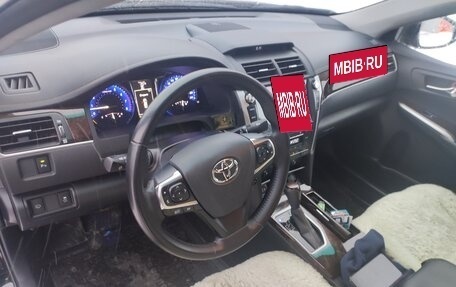 Toyota Camry, 2017 год, 2 570 000 рублей, 10 фотография