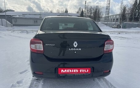 Renault Logan II, 2017 год, 930 000 рублей, 4 фотография