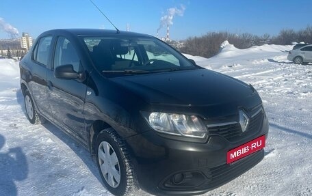 Renault Logan II, 2017 год, 930 000 рублей, 2 фотография