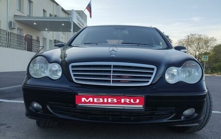 Mercedes-Benz C-Класс, 2007 год, 950 000 рублей, 10 фотография