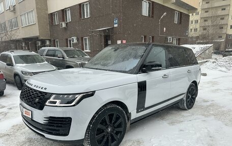 Land Rover Range Rover IV рестайлинг, 2018 год, 9 350 000 рублей, 2 фотография