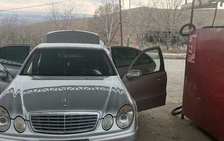 Mercedes-Benz E-Класс, 2002 год, 1 100 000 рублей, 2 фотография