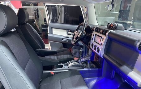 Toyota FJ Cruiser, 2019 год, 4 967 000 рублей, 10 фотография