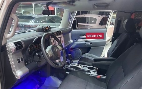 Toyota FJ Cruiser, 2019 год, 4 967 000 рублей, 11 фотография