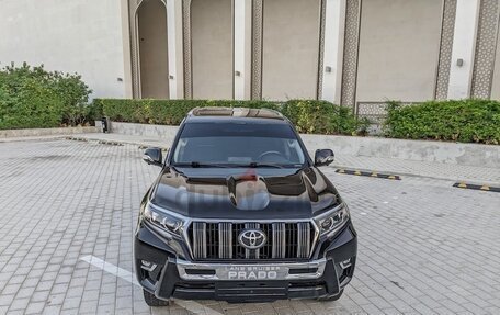 Toyota Land Cruiser Prado 150 рестайлинг 2, 2019 год, 4 667 000 рублей, 4 фотография