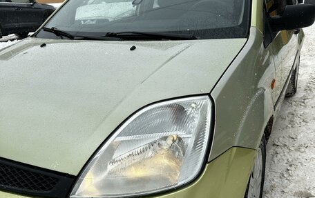 Ford Fiesta, 2004 год, 315 000 рублей, 3 фотография