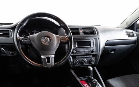 Volkswagen Jetta VI, 2012 год, 1 299 000 рублей, 11 фотография