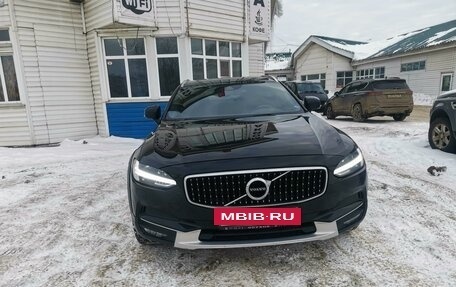 Volvo V90 Cross Country I рестайлинг, 2017 год, 3 500 000 рублей, 4 фотография