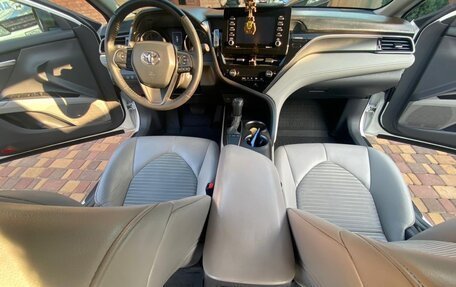 Toyota Camry, 2021 год, 3 300 000 рублей, 11 фотография