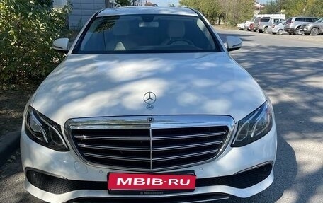 Mercedes-Benz E-Класс, 2020 год, 3 850 000 рублей, 2 фотография
