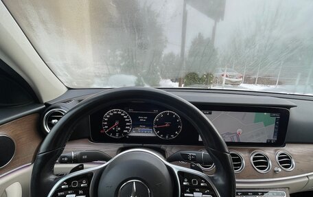 Mercedes-Benz E-Класс, 2020 год, 3 850 000 рублей, 3 фотография