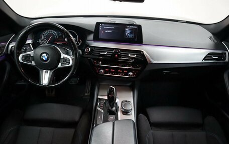 BMW 5 серия, 2017 год, 3 800 000 рублей, 11 фотография