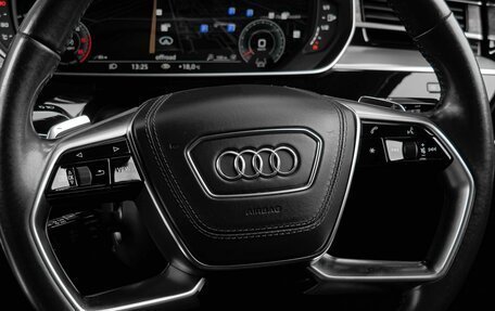 Audi A8, 2017 год, 4 499 000 рублей, 24 фотография