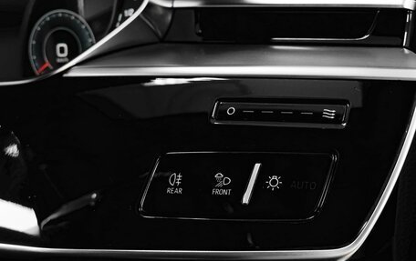 Audi A8, 2017 год, 4 499 000 рублей, 21 фотография
