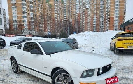 Ford Mustang VI рестайлинг, 2008 год, 2 350 000 рублей, 6 фотография