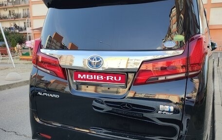 Toyota Alphard III, 2018 год, 4 870 000 рублей, 8 фотография