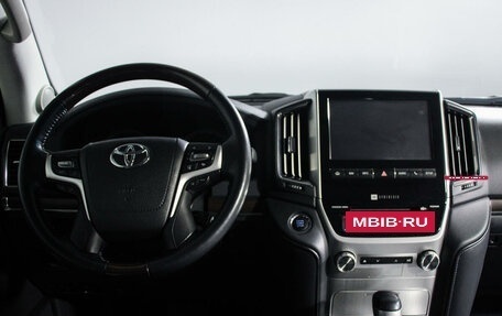 Toyota Land Cruiser 200, 2016 год, 7 170 000 рублей, 12 фотография