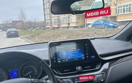 Toyota C-HR I рестайлинг, 2019 год, 2 700 000 рублей, 10 фотография