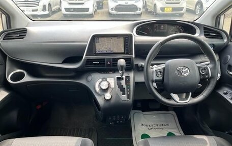 Toyota Sienta II, 2020 год, 1 380 000 рублей, 10 фотография